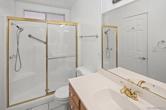 9500 Harritt Rd, Lakeside CA: https://media.crmls.org/mediaz/b02ffba1-4301-45f1-a4e9-f4bd646c514d.jpg