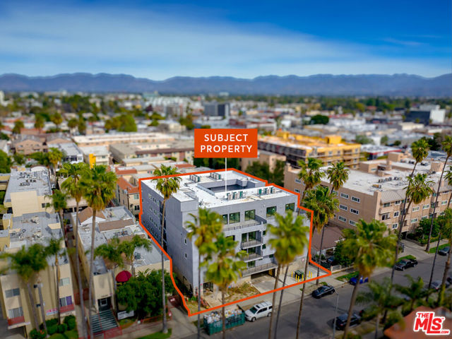 14629 Erwin Street, Van Nuys CA: https://media.crmls.org/mediaz/b0306bbf-af97-499d-a2d2-eb2134e8ac86.jpg