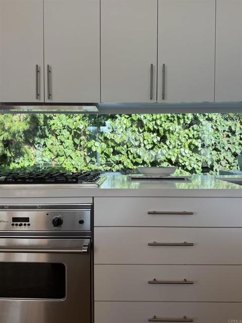 421 Serpentine Drive, Del Mar CA: https://media.crmls.org/mediaz/b030db77-21c3-4d90-bf33-215e6425fd66.jpg