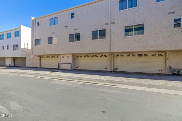 Detail Gallery Image 44 of 48 For 22239 1/4 Erwin St, Woodland Hills,  CA 91367 - 2 Beds | 2 Baths