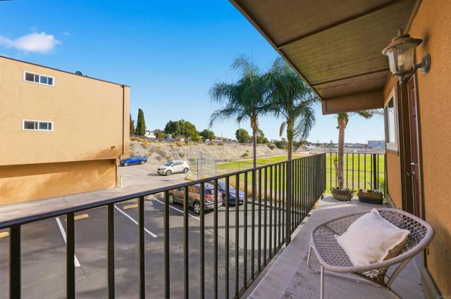 5505 Adelaide Avenue, San Diego CA: https://media.crmls.org/mediaz/b0311983-d932-4e5e-8768-efc9ba314dd5.jpg