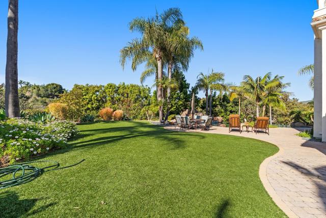 Detail Gallery Image 39 of 51 For 3376 Calle Tres Vistas, Encinitas,  CA 92024 - 5 Beds | 5/1 Baths