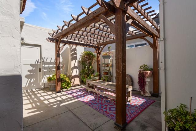 29 Buena Vista Street, Salinas CA: https://media.crmls.org/mediaz/b03160ed-c060-4423-9b75-5dec6a191e54.jpg