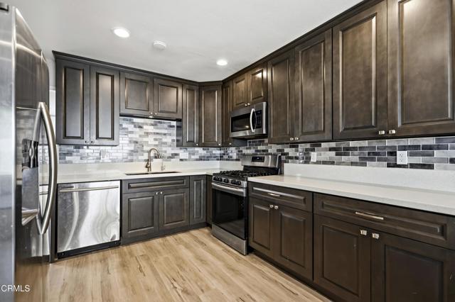 Detail Gallery Image 11 of 32 For 813 E Ponderosa Dr, Azusa,  CA 91702 - 4 Beds | 3 Baths