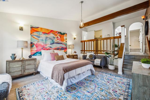 3014 BROADMOOR VIEW, Oakland CA: https://media.crmls.org/mediaz/b03322d5-8839-4223-84ec-4e5ff0349427.jpg