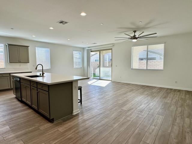 78879 Fortuna Place, Palm Desert CA: https://media.crmls.org/mediaz/b033a329-eaef-4d76-9c83-d4ab7e3cad2f.jpg
