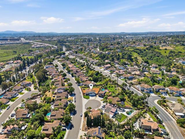 Detail Gallery Image 4 of 32 For 1247 Sunglow, Oceanside,  CA 92057 - 5 Beds | 3 Baths