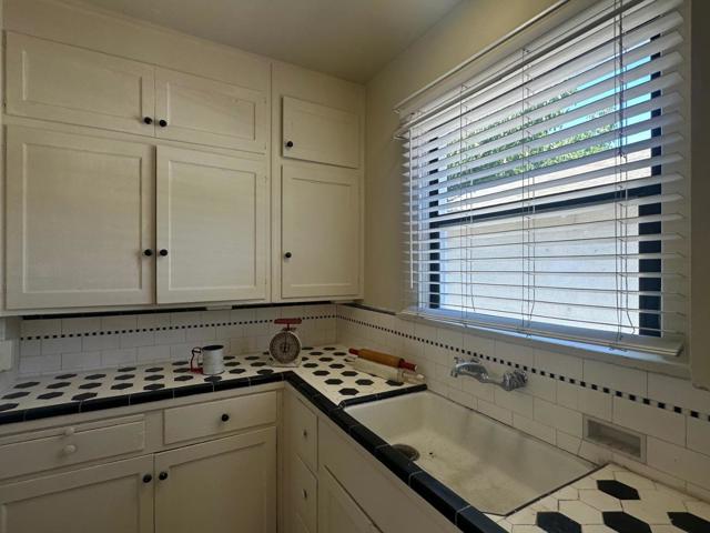 0 Ellis St, King City CA: https://media.crmls.org/mediaz/b035578d-b339-4a8d-a18b-aef9ab396fc7.jpg