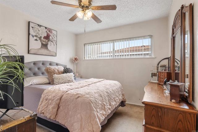 462 Carnation Avenue, Imperial Beach CA: https://media.crmls.org/mediaz/b036c69d-48ff-4441-aed8-feee41d8d2b2.jpg