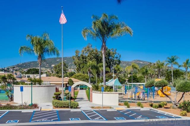 17937 Myrica Ln, San Diego CA: https://media.crmls.org/mediaz/b037747f-e826-49ab-9ae5-cfd3cad36599.jpg