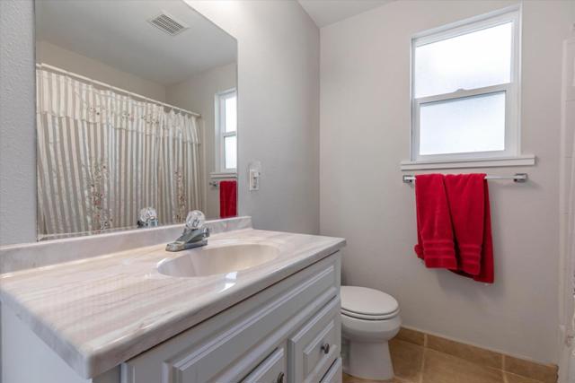 820 Comstock Road, Hollister CA: https://media.crmls.org/mediaz/b037a00a-b1f3-4bb6-ac71-e53a7a7e65a9.jpg