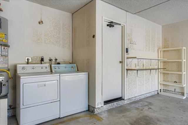 8896 Highwood Drive, San Diego CA: https://media.crmls.org/mediaz/b037c7ca-4dcc-41f1-a659-1e7b5b04ca5c.jpg