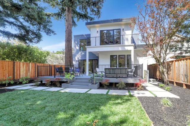 546 9th Avenue, Menlo Park CA: https://media.crmls.org/mediaz/b037e920-6044-45cf-ad6d-349cb390808c.jpg