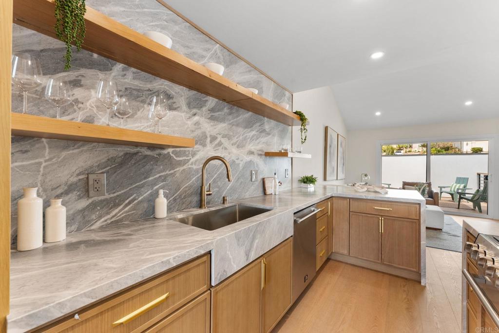 674 Hygeia Avenue - photo 20