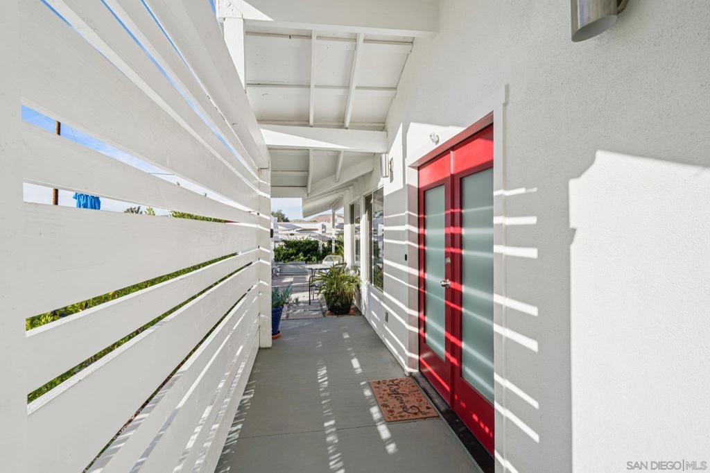 MLS #250043633SD image #46