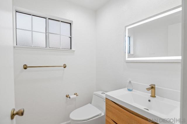 777 Erie Cir N, Milpitas CA: https://media.crmls.org/mediaz/b03a3c5e-0901-4f37-8963-81748f93c316.jpg