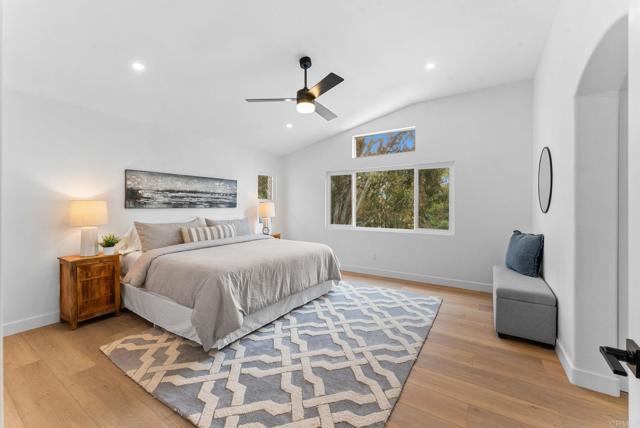 Detail Gallery Image 16 of 40 For 522 Lupine Way, Oceanside,  CA 92057 - 5 Beds | 3 Baths