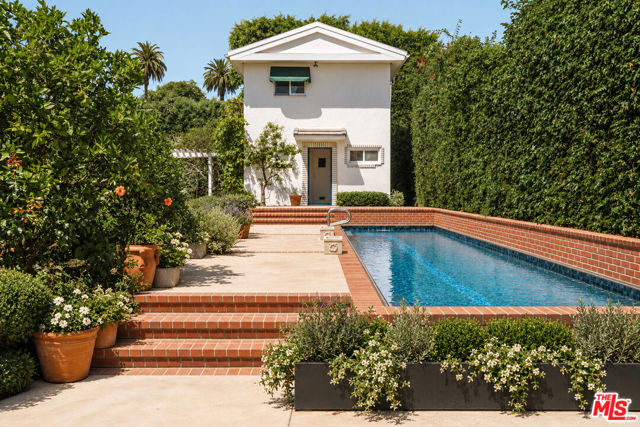 6 Bed Home for Sale in Santa Monica, California