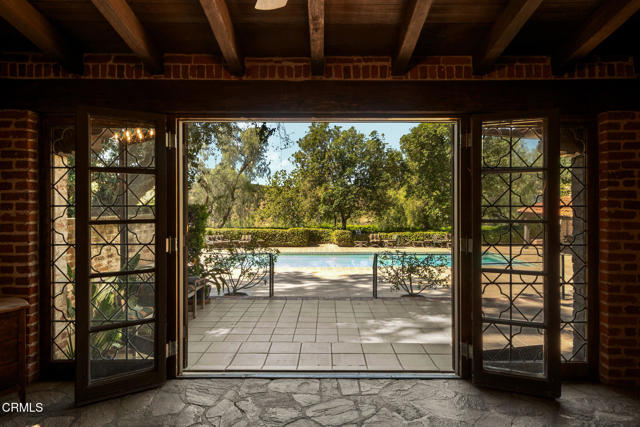 Detail Gallery Image 70 of 75 For 2940 Kuehner Dr, Simi Valley,  CA 93063 - 57 Beds | 40 Baths