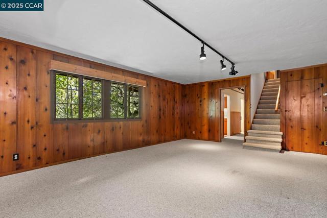 37 La Madronal, Orinda CA: https://media.crmls.org/mediaz/b03ca058-20b7-4a8c-b741-ad9acf5106be.jpg