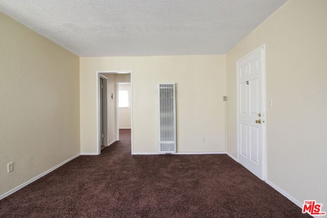 11204 S Broadway, Los Angeles CA: https://media.crmls.org/mediaz/b03cbaa5-171c-464f-a3c5-8895de929346.jpg