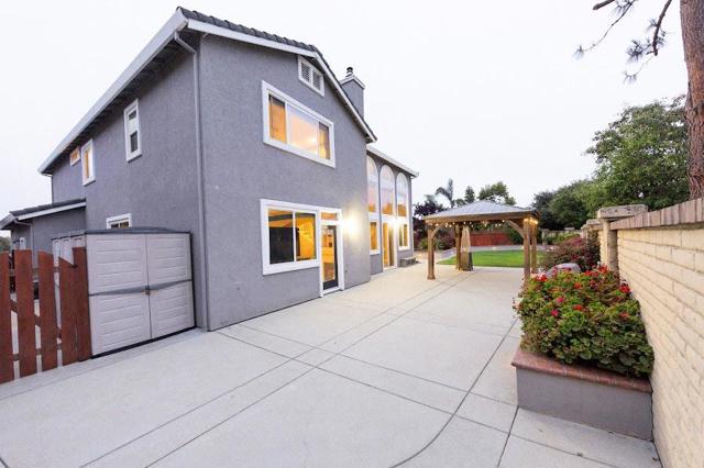 1018 Melville Street, Salinas CA: https://media.crmls.org/mediaz/b03cf693-c2a4-4713-acde-1770d5493087.jpg