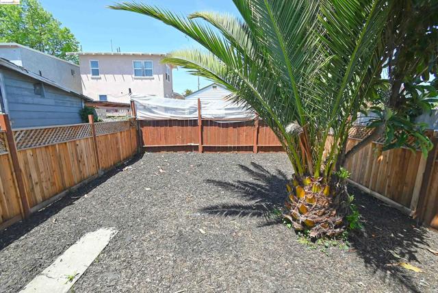 2609 68Th Ave, Oakland, California 94605, 2 Bedrooms Bedrooms, ,1 BathroomBathrooms,Single Family Residence,For Sale,68Th Ave,41060826