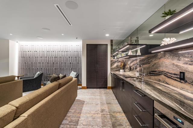 888 W E Street, San Diego CA: https://media.crmls.org/mediaz/b03dd311-6bac-4476-9c55-22ef8fdc810d.jpg