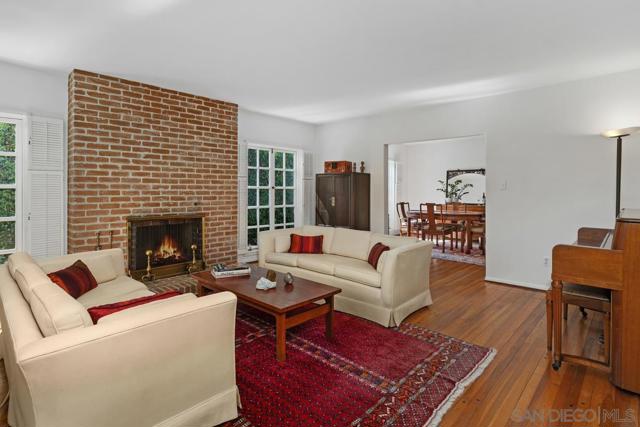 3419 Freeman St, San Diego CA: https://media.crmls.org/mediaz/b03f6426-afb0-4e98-94de-83fa1b08d198.jpg