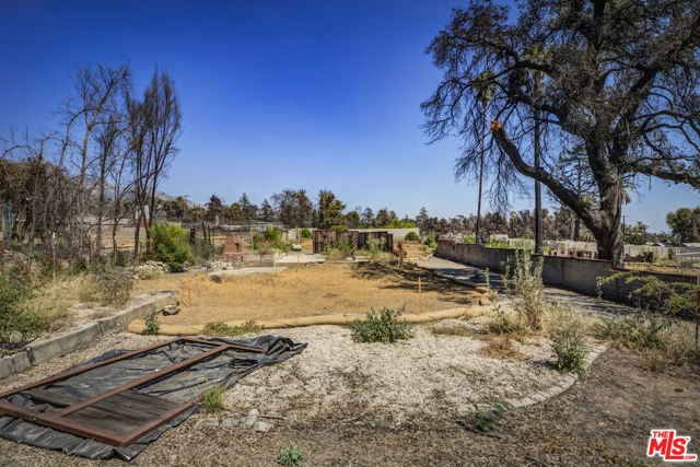 2738 Marengo Avenue, Altadena CA: https://media.crmls.org/mediaz/b040080f-4483-4fbd-a303-41c50de7d1d5.jpg