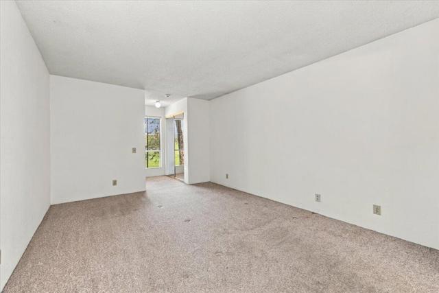 5115 E Waverly Drive #D30, Palm Springs, CA 92264