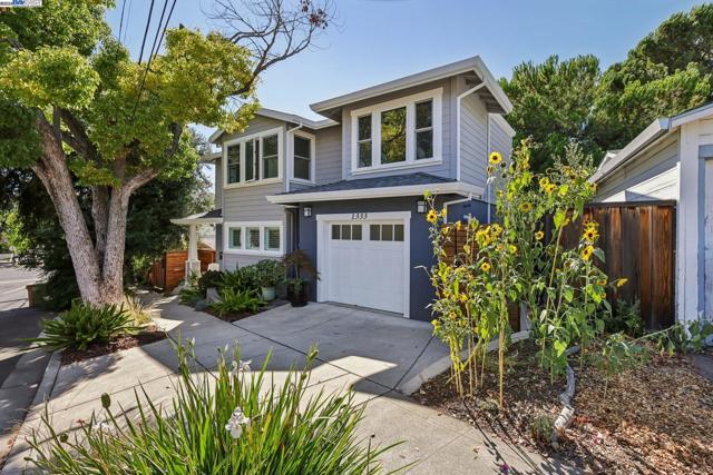 1333 Warren St, Martinez CA: https://media.crmls.org/mediaz/b04076e7-0f59-452f-aee1-ebfa85c51440.jpg