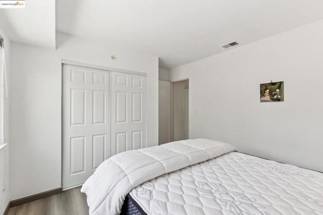 3422 Sunleaf Way, Richmond CA: https://media.crmls.org/mediaz/b040edd6-5618-45dd-935f-1787325ca83e.jpg
