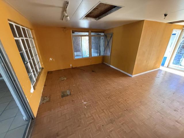 1125 Garden Street, East Palo Alto CA: https://media.crmls.org/mediaz/b040f7e3-144a-476c-9662-9941afa8e5ae.jpg
