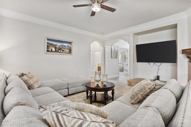 Detail Gallery Image 11 of 38 For 9905 Lightner Way, Bakersfield,  CA 93311 - 3 Beds | 2/1 Baths