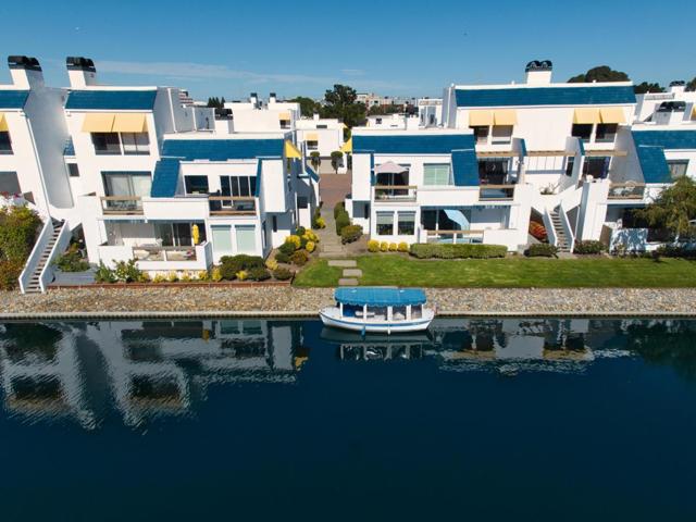 926 Lido Lane, Foster City CA: https://media.crmls.org/mediaz/b0416932-4678-44aa-9b1c-3a26154cac7b.jpg