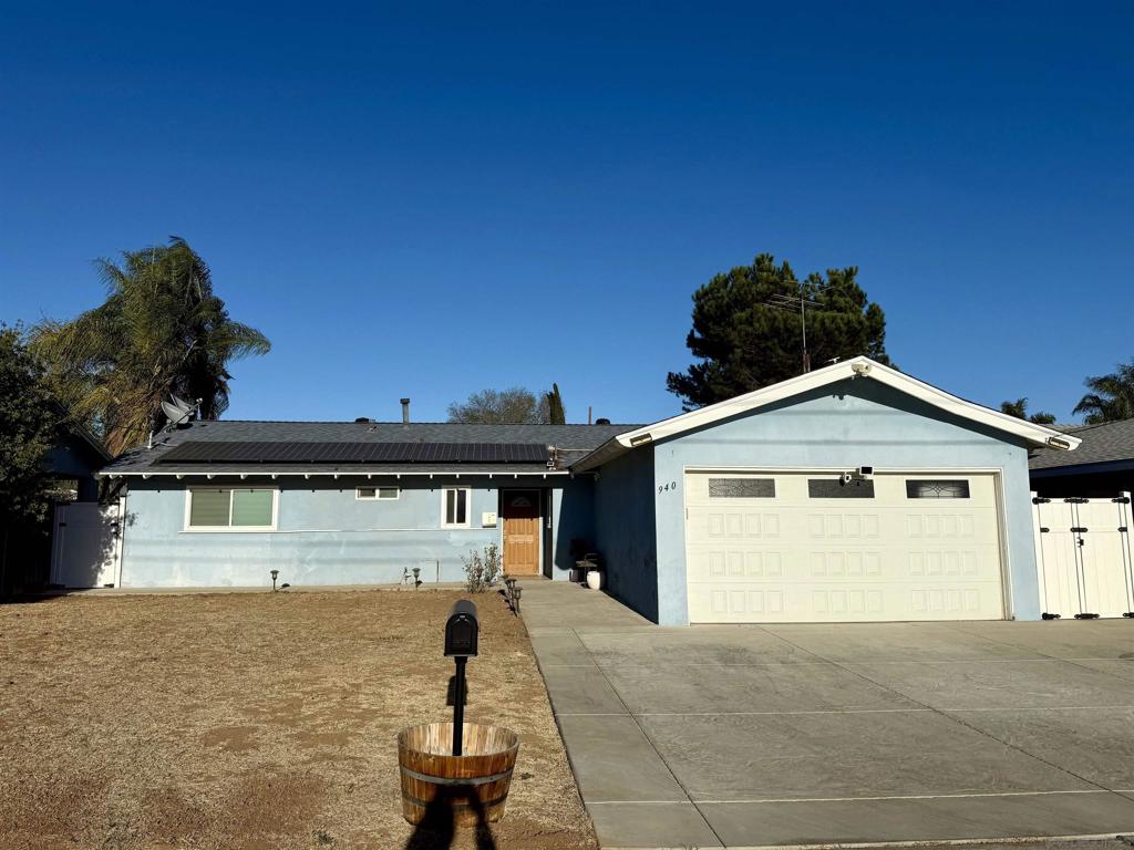 940 Erica St
