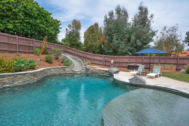 3213 Avenida Hacienda, Escondido CA: https://media.crmls.org/mediaz/b0425b5d-4569-4fbc-8ae4-c7e41411912a.jpg