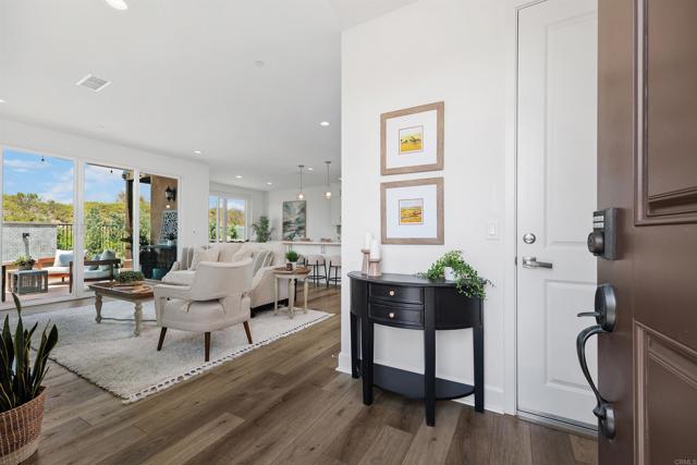 3002 Villeta Ave, Carlsbad CA: https://media.crmls.org/mediaz/b044732a-0437-4272-8c5e-5716a36c2d9f.jpg