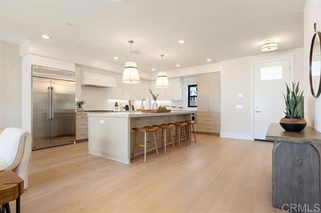 Detail Gallery Image 11 of 33 For 3755 Adams St, Carlsbad,  CA 92008 - 4 Beds | 3 Baths