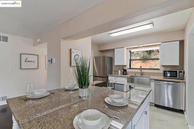 Image 4 of 25 For 15395 Lake Arthur Rd