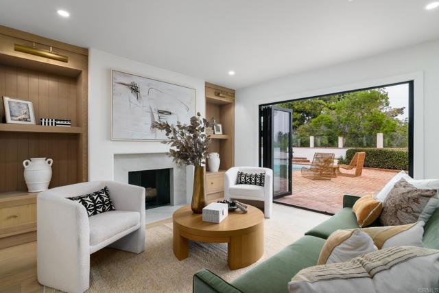 2193 Harbour Heights Rd, San Diego CA: https://media.crmls.org/mediaz/b0452d1f-6ae1-4587-b8d5-9fc4e6ea0144.jpg