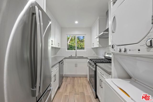 1248 N Crescent Heights Boulevard, West Hollywood CA: https://media.crmls.org/mediaz/b04582d4-a874-4c78-a964-4d405c9854bb.jpg