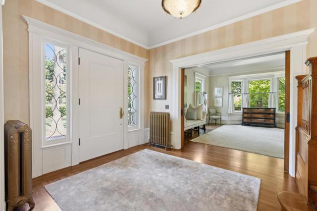 900 University Avenue, Palo Alto CA: https://media.crmls.org/mediaz/b0458e57-29f4-4aa0-9f48-dbf79cbcd9e3.jpg