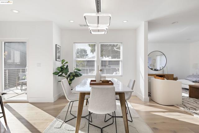 1026 43rd St, Emeryville CA: https://media.crmls.org/mediaz/b04598a9-c805-4664-9200-161f5f644431.jpg