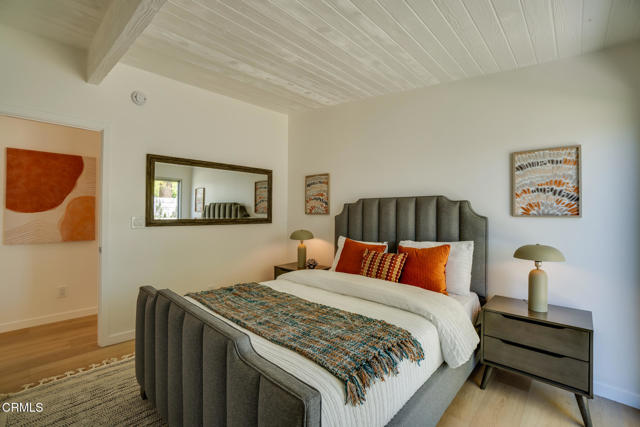 2839 N Davis Way, Palm Springs CA: https://media.crmls.org/mediaz/b0466313-0401-4a05-8a4a-e64b1eed9b35.jpg
