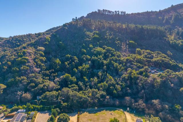 27631 Schulte Road, Carmel CA: https://media.crmls.org/mediaz/b048fb33-54b9-4819-99dd-5ff007bc6302.jpg