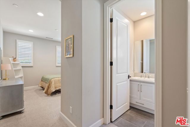 14624 Mccormick Street, Sherman Oaks CA: https://media.crmls.org/mediaz/b0493bdb-9e19-408b-a6e9-d13ad87313c9.jpg
