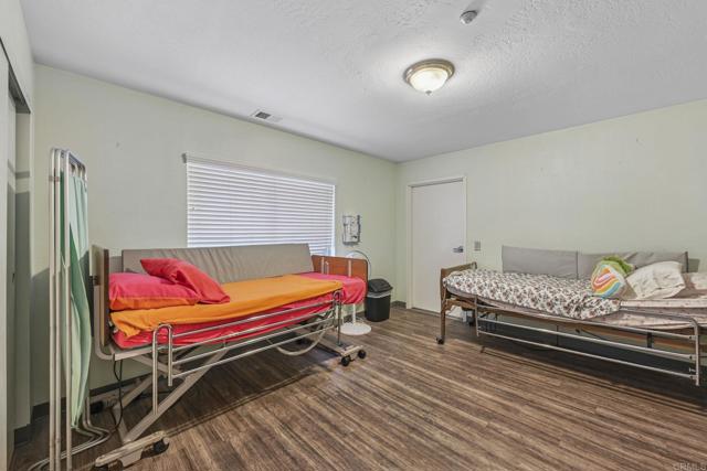 Detail Gallery Image 4 of 74 For 5979 Harps Ct, San Diego,  CA 92114 - – Beds | – Baths
