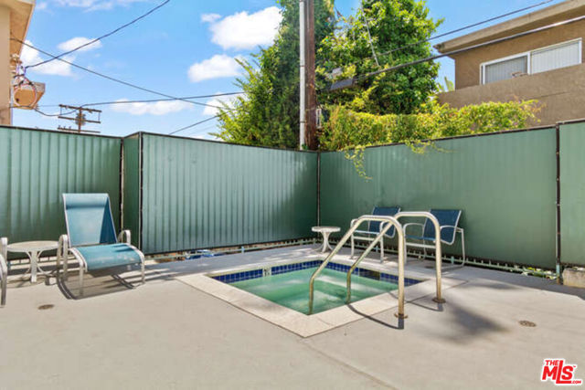 10790 Rose Avenue, Los Angeles CA: https://media.crmls.org/mediaz/b04a0d2e-d931-4724-88f9-987bf9b1a159.jpg